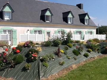 Cottage pour 4 personnes, avec jardin à Plomodiern