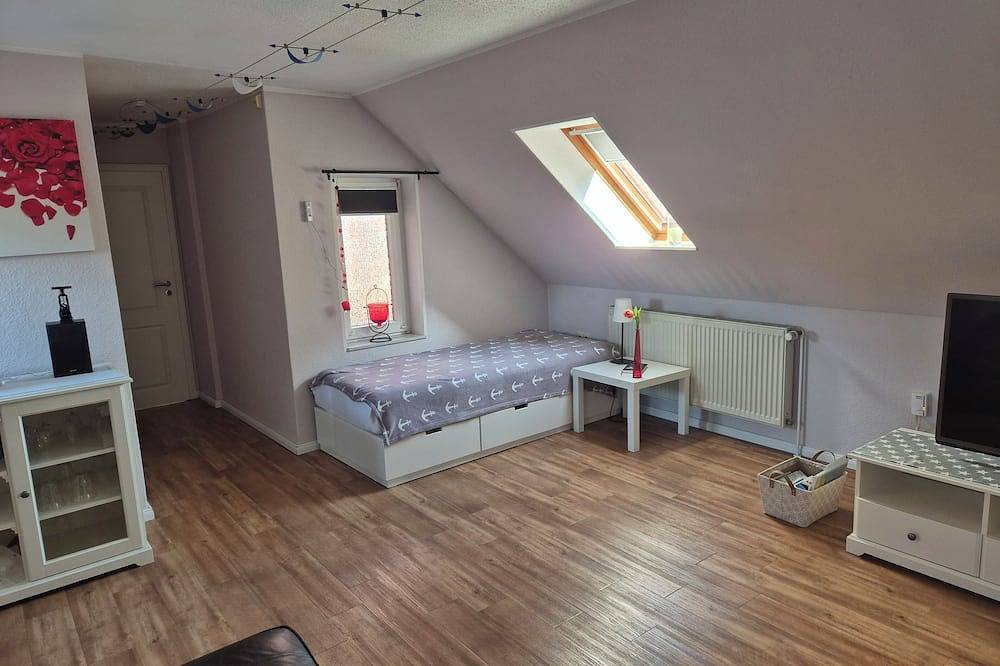 Ganze Wohnung, Ferienwohnung Hardt, Osterrönfeld, am Nord-Ostsee-Kanal im Zentrum S-H in Osterrönfeld, Rendsburg-Eckernförde