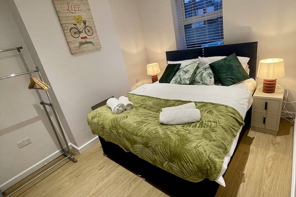 Strassenblick-Ferienhaus-Eigenes Badezimmer in Cheltenham, Gloucestershire