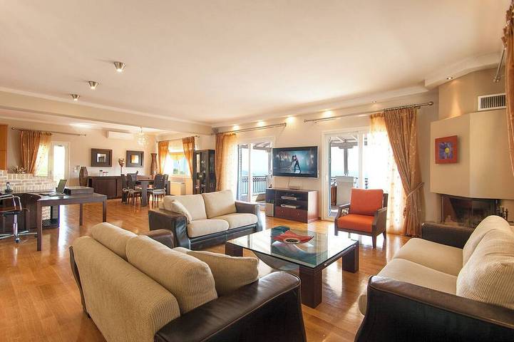 Casa vacanza per 9 persone, con giardino a Skiathos