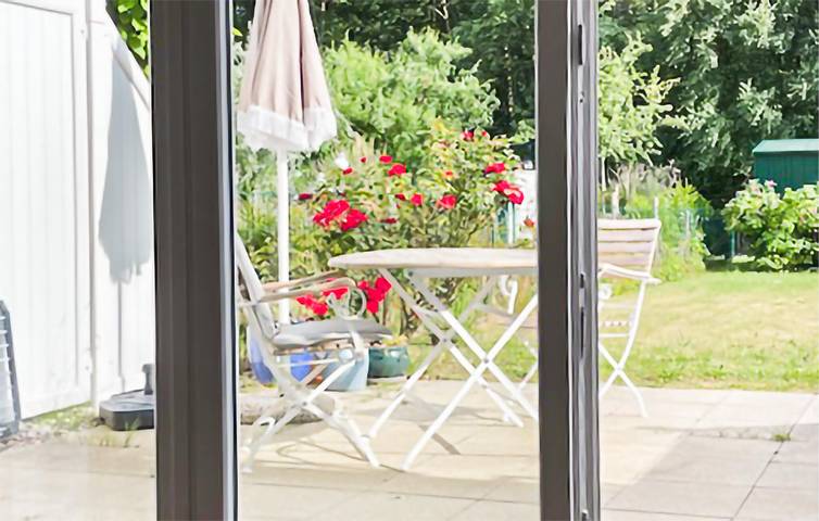 Ganze Ferienwohnung, Rückzugsort am Meer mit Terrasse, TV und Geschirrspüler in Gelbensande, Rostock und Umgebung