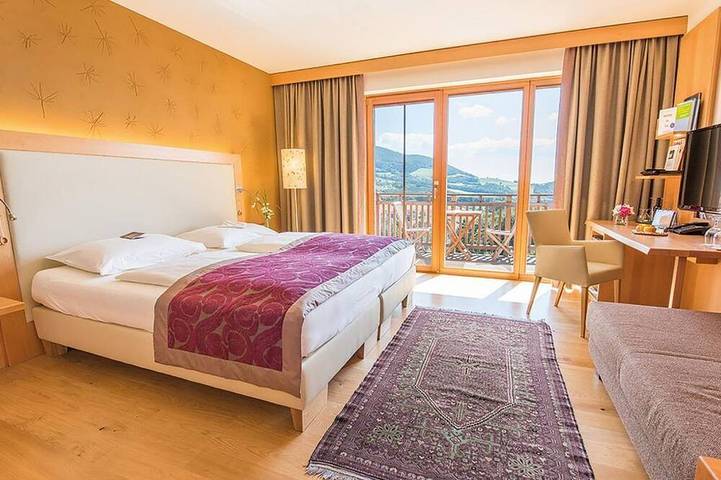 Gästehaus für 3 Personen, mit Whirlpool und Garten sowie Pool und Sauna - 1