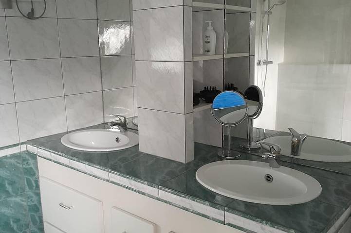 Ganze Wohnung, Nice apartment for 4 people, quiet, near town center, near train station, parking v in Münster im Elsass, Regionaler Naturpark Belchen der Vogesen