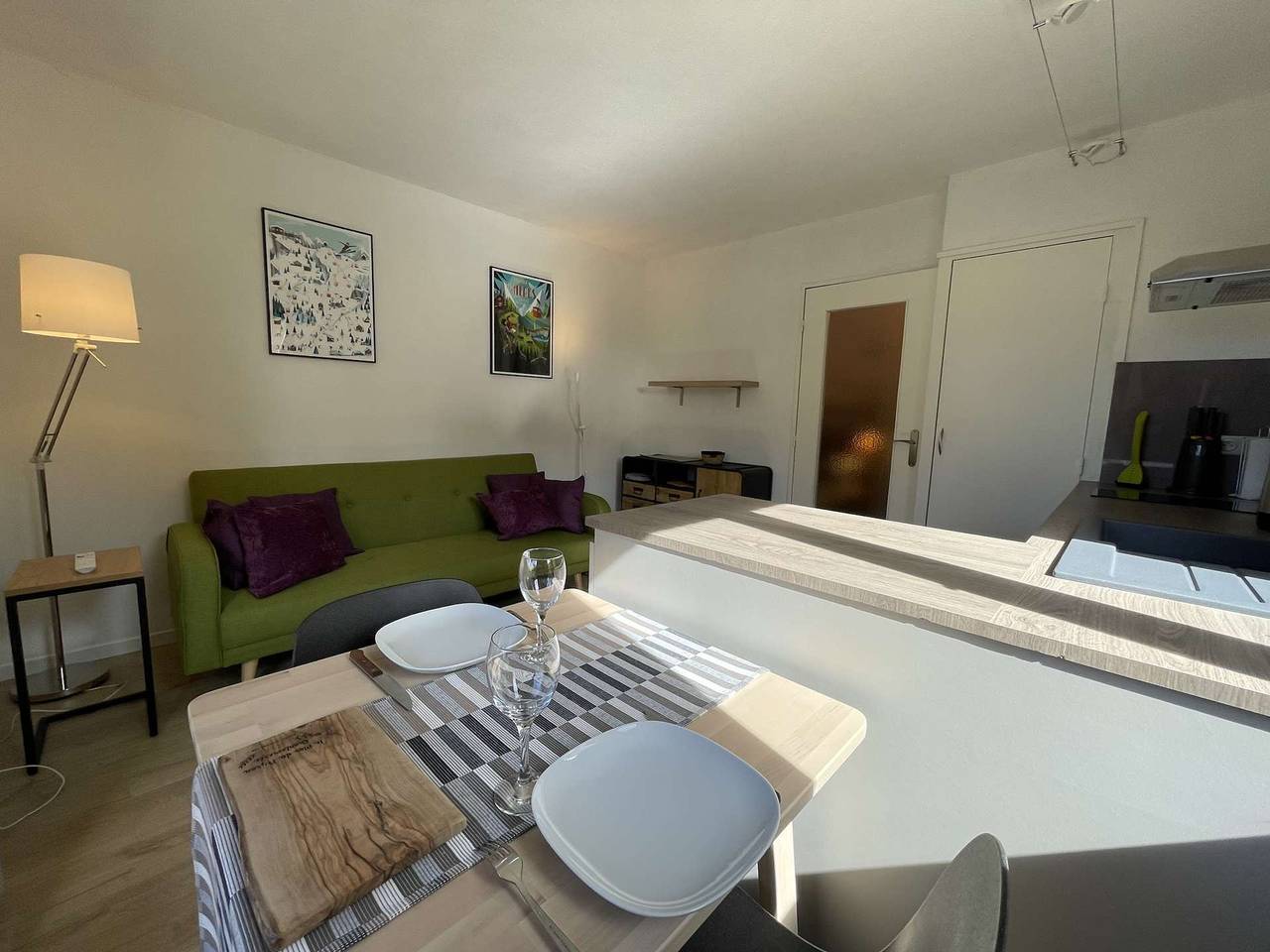Appartement entier, Appartement cosy à Serre-Chevalier, proche pistes, terrasse, parking, 2 étoiles, 2 pers. in Saint-Chaffrey, Serre Chevalier