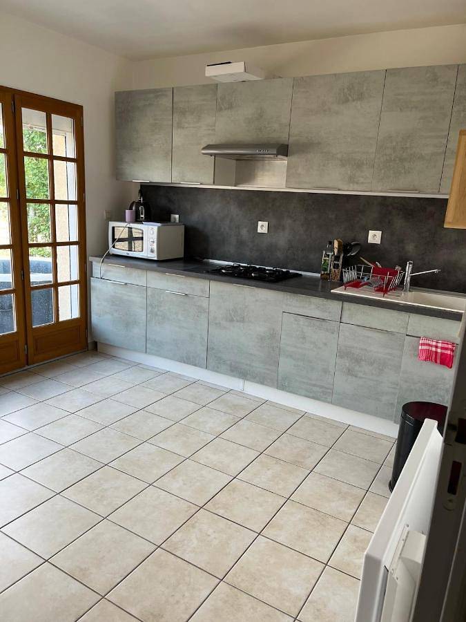 Appartement entier, Listing, one bedroom Mt Family in Meillant, Saint-Amand-Montrond