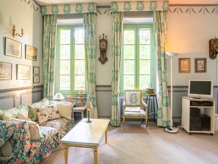 Appartement entier, Villa à Grimaud près du Tennis & Piscine in Montbrun-les-Bains, Région de nyons