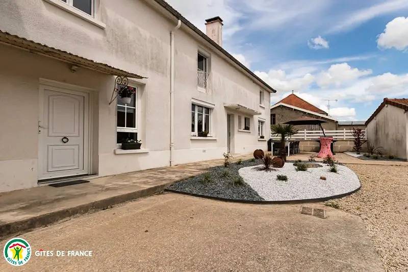 Gîte de France 14 personnes in Loisy-sur-Marne, Marne