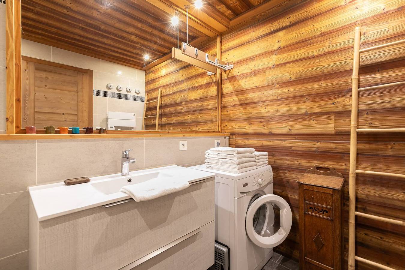 Appartement de vacances entier, Appartement sur les pistes avec terrasse in Bonneval-sur-Arc, Région de Saint-Jean-de-Maurienne