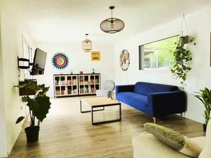Location de vacances pour 8 personnes, avec vue ainsi que jardin et piscine à Saint-Brandan - 2