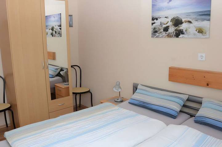 Ferienwohnung für 4 Personen, mit Garten in Korbach - 2