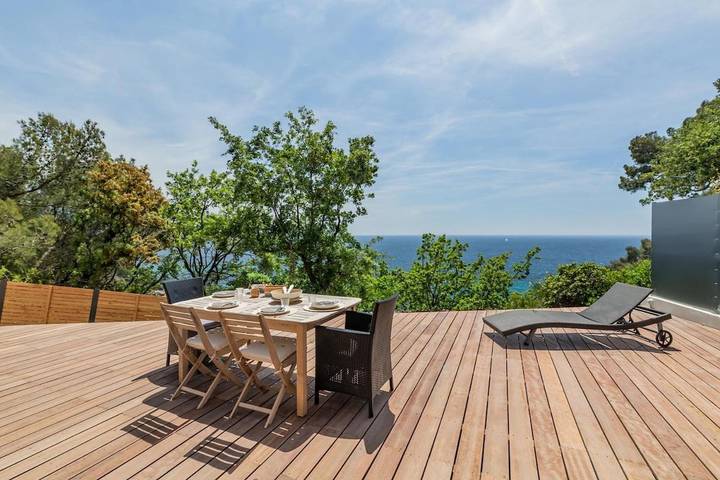 Location de vacances pour 4 personnes, avec terrasse et vue dans Plage du Pin de Galle - 2
