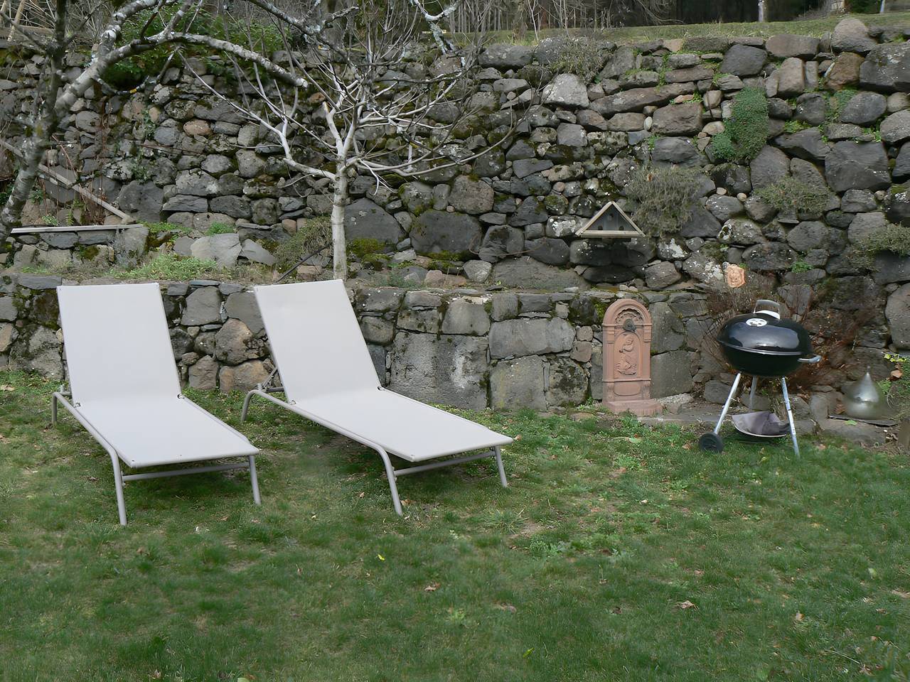 Charming Small Cottage for 2/3 Guests – La Chèvrerie in Saint-Vincent-de-Salers, Volcans d'Auvergne Regional Nature Park