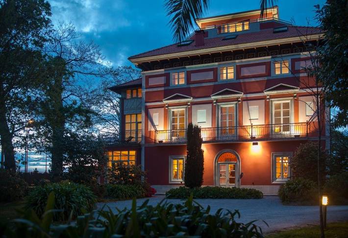 Hôtel, avec Terrasse ainsi que Jardin et Vue