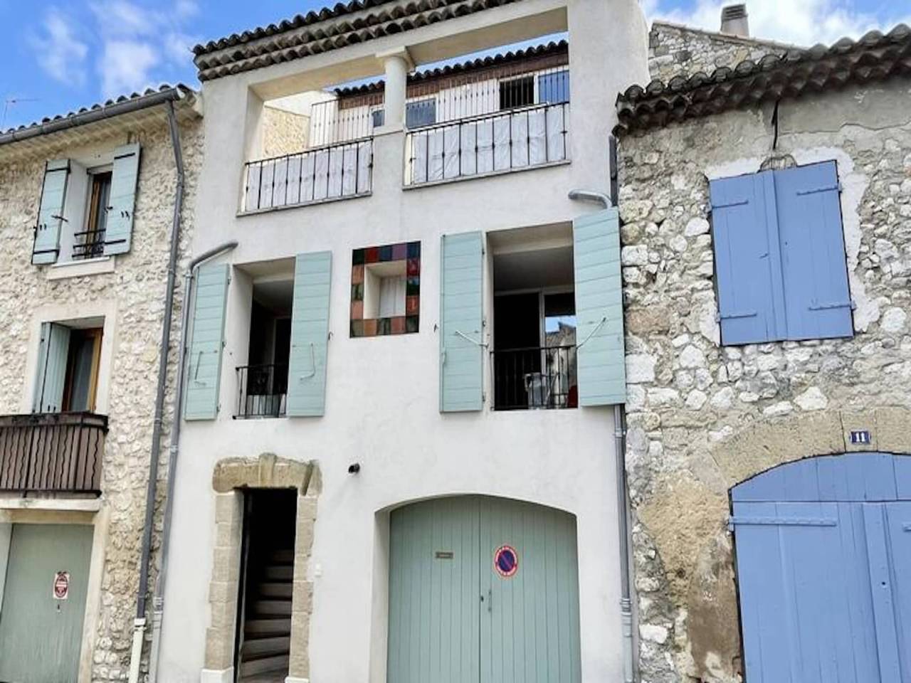 Entire apartment, Houses & Villas for 6 People in Saint-Cannat, Aix-en-Provence region