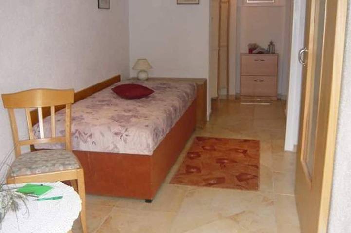 Villa für 3 Personen, mit Terrasse und Garten