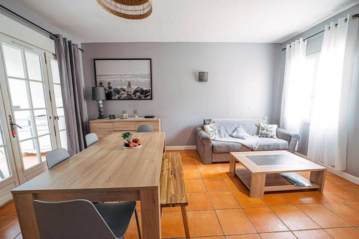 Gîte pour 9 personnes, avec Terrasse ainsi que Jardin et Piscine dans Domaine de Fayence - 2