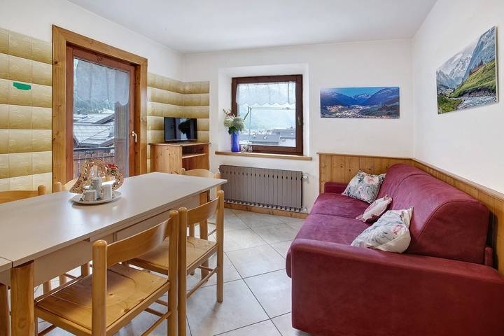 Ganze Wohnung, Ferienwohnung "Bormetti Paolo Sara" mit Bergblick, Gemeinschaftsgarten und WLAN in Livigno, Veltlin