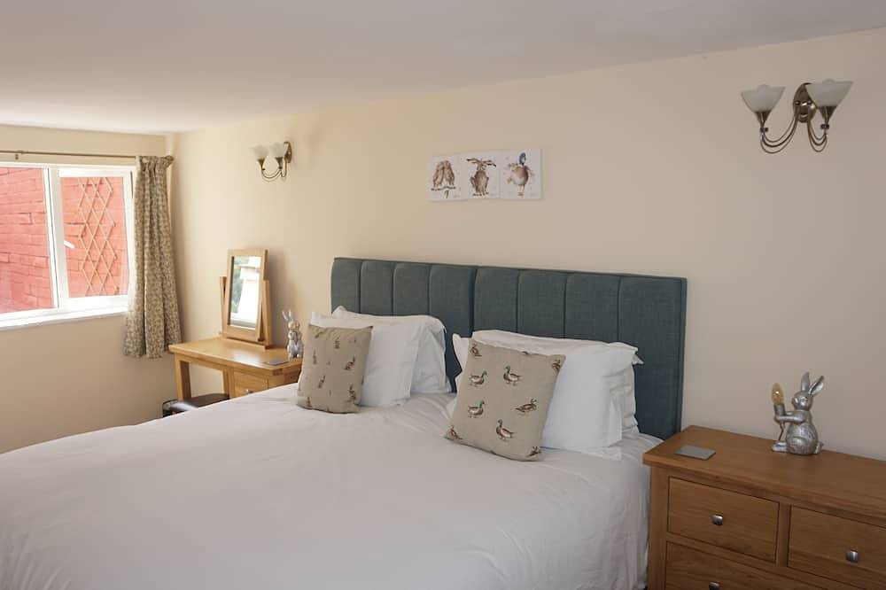 Stunning Devon views from this ground floor cottage in Combe Martin, Exmoor