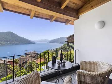 Villa for 4 Guests in Brissago, Western Alps, Picture 1