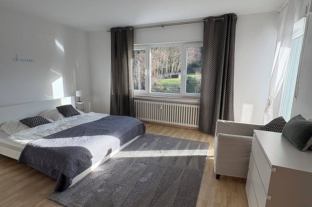 Appartement entier, Spacious vacation apartment in Bad Salzuflen incl. parking space in Bad Salzuflen, Arrondissement de Lippe