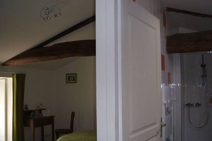 Gîte pour 6 personnes, avec jardin à Cheffois - 4