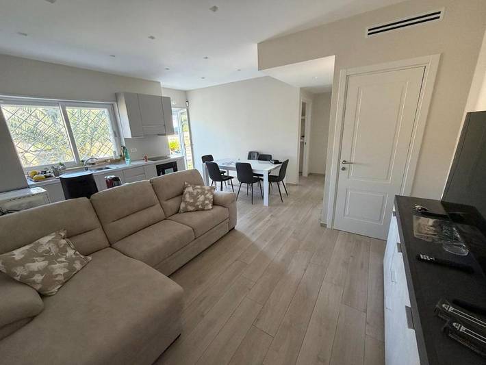Villa per 4 persone, con terrazza a Anzio
