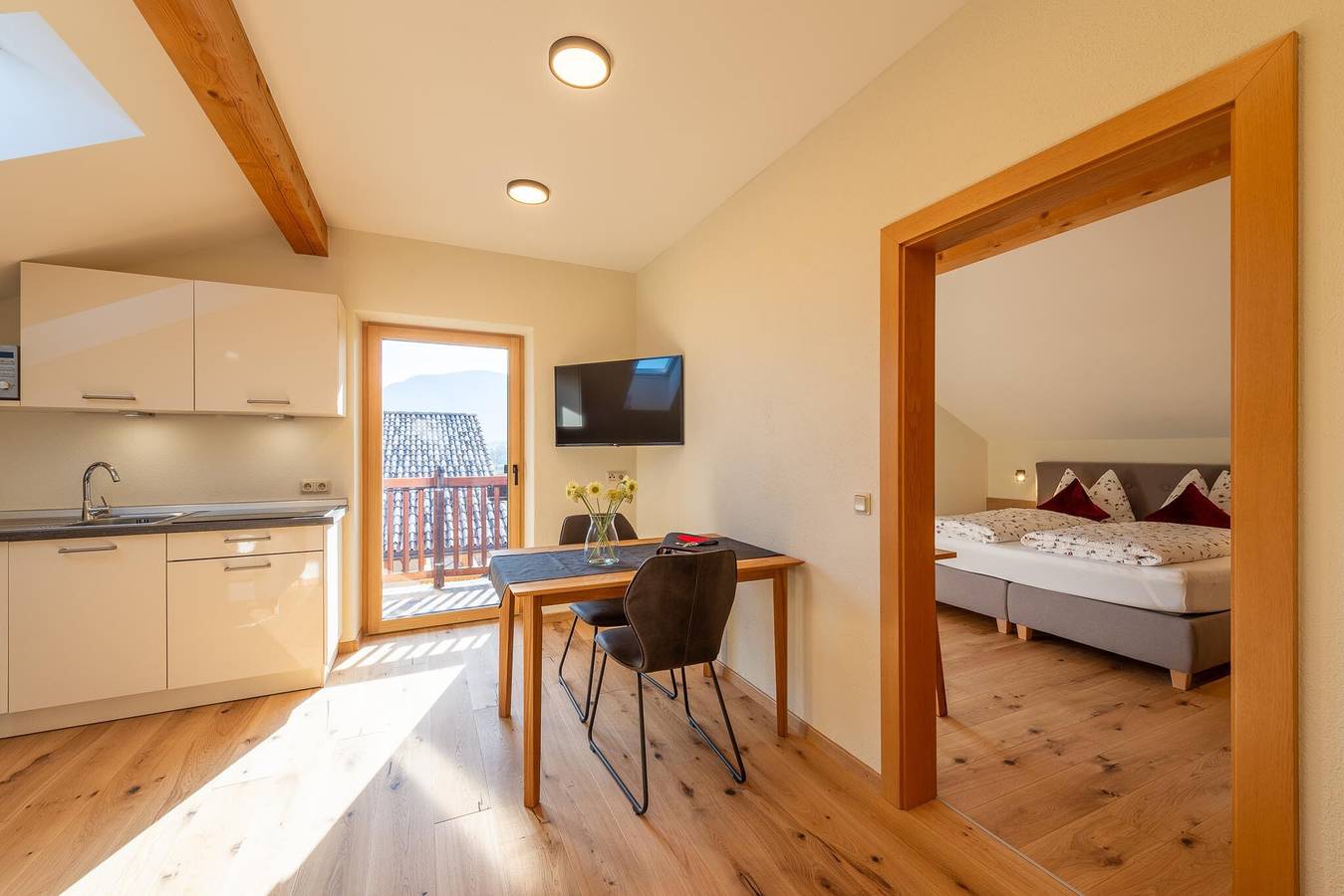 Entire apartment, Apartment 'Weinangerhof Nussbaum' with Mountain View, Wi-Fi and Air Conditioning in St. Pauls, Eppan an der Weinstraße