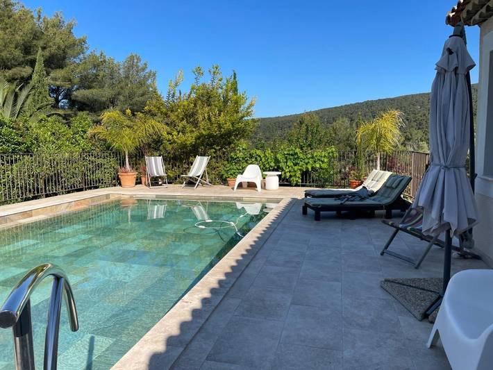 Appartement de vacances pour 4 personnes, avec piscine ainsi que jardin et vue - 1