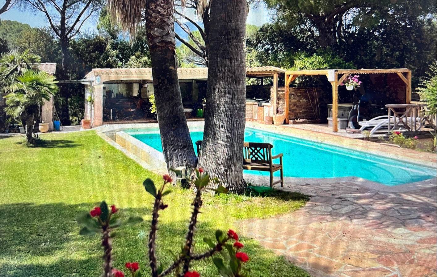 Encantador apartamento con piscina y terraza cerca de Le Plan-de-la-Tour in Plan-de-la-Tour, Costa mediterránea (Francia)