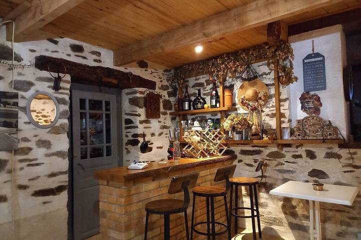 Location de vacances pour 14 personnes, avec terrasse et jardin à Saint-Jean-de-Marcel - 4