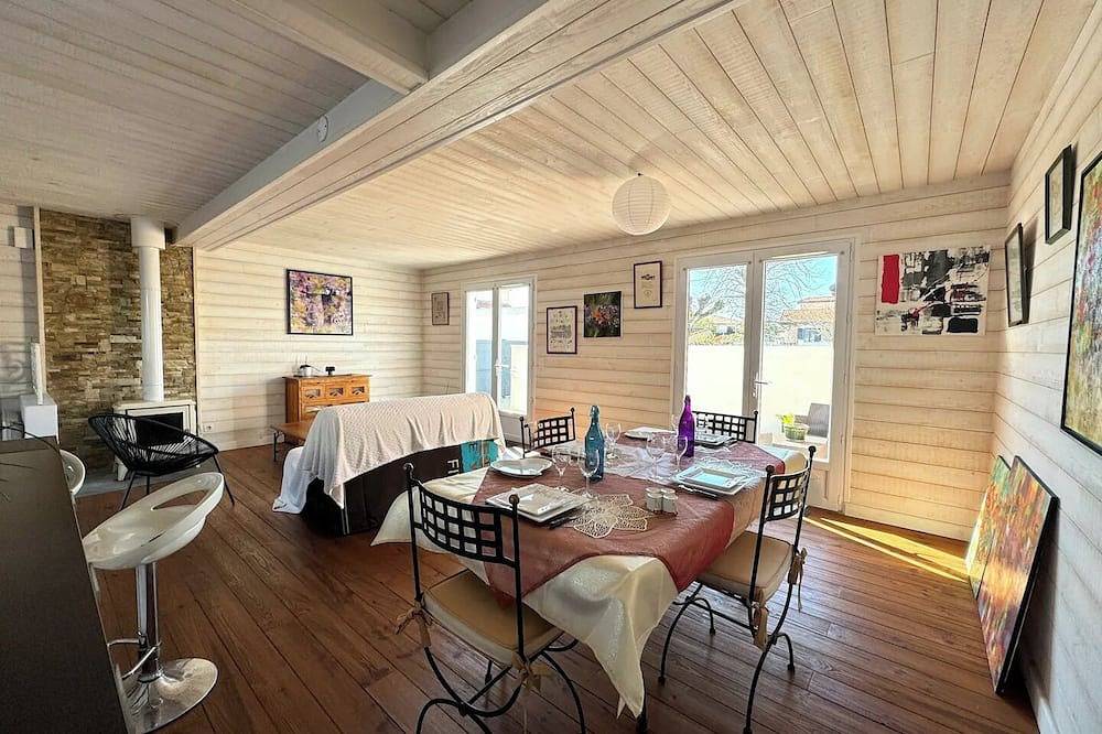 2 bedroom private vacation home in gujan-mestras in Gujan-Mestras, Région d'Arcachon