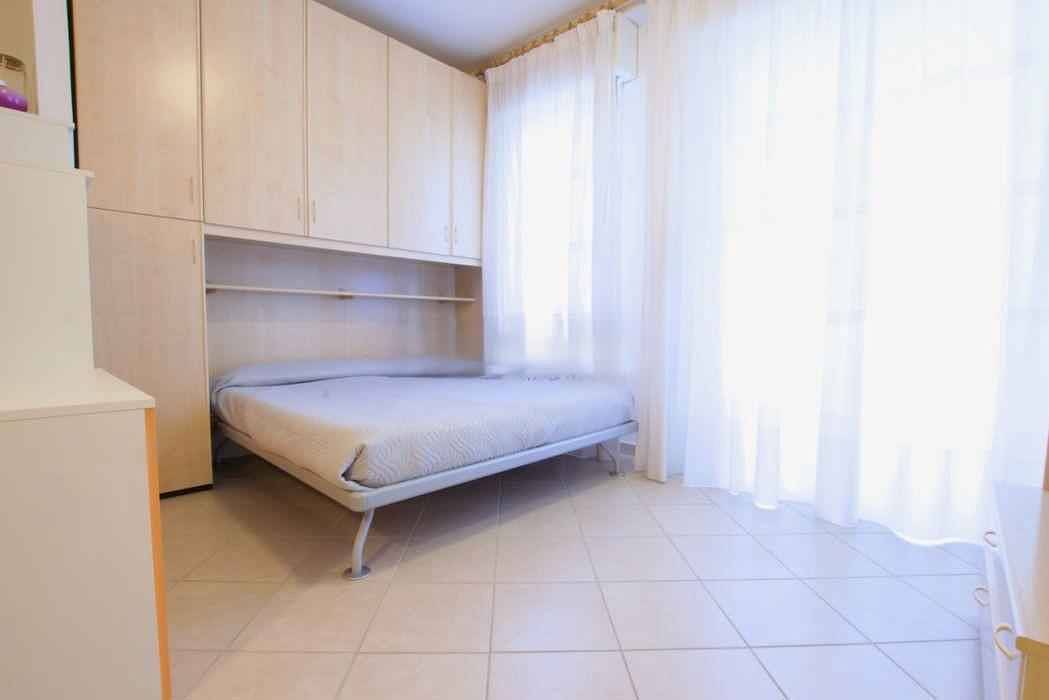 Entire studio, Studio with air conditioning and balcony with side sea view in Lido di Jesolo, Jesolo