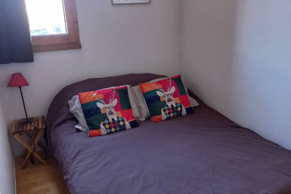Appartement entier, Location vacances   deux pièces  Le Sauze . in Le Sauze, Enchastrayes
