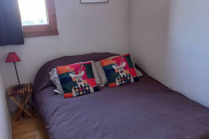 Gîte pour 4 personnes, avec terrasse, animaux acceptés à Enchastrayes - 2