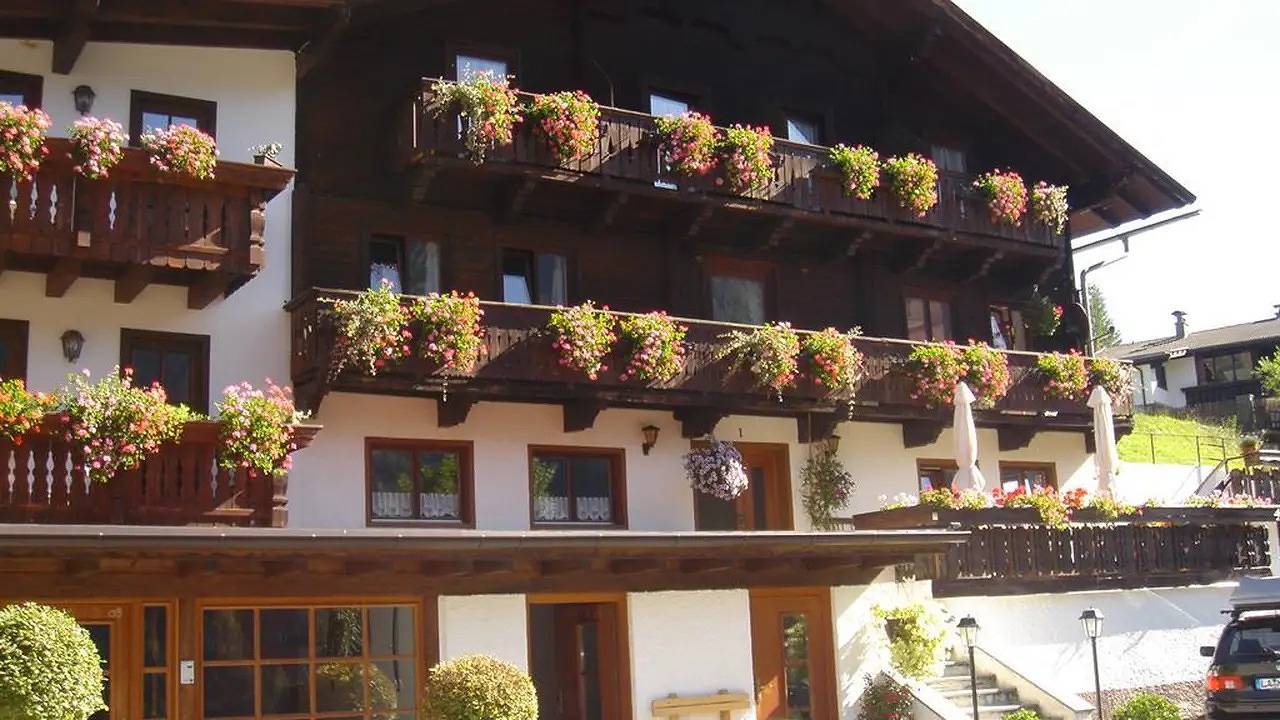 Ferienhaus für 19 Personen (250 m²) in Heiligenblut in Heiligenblut, Bezirk Spittal an der Drau