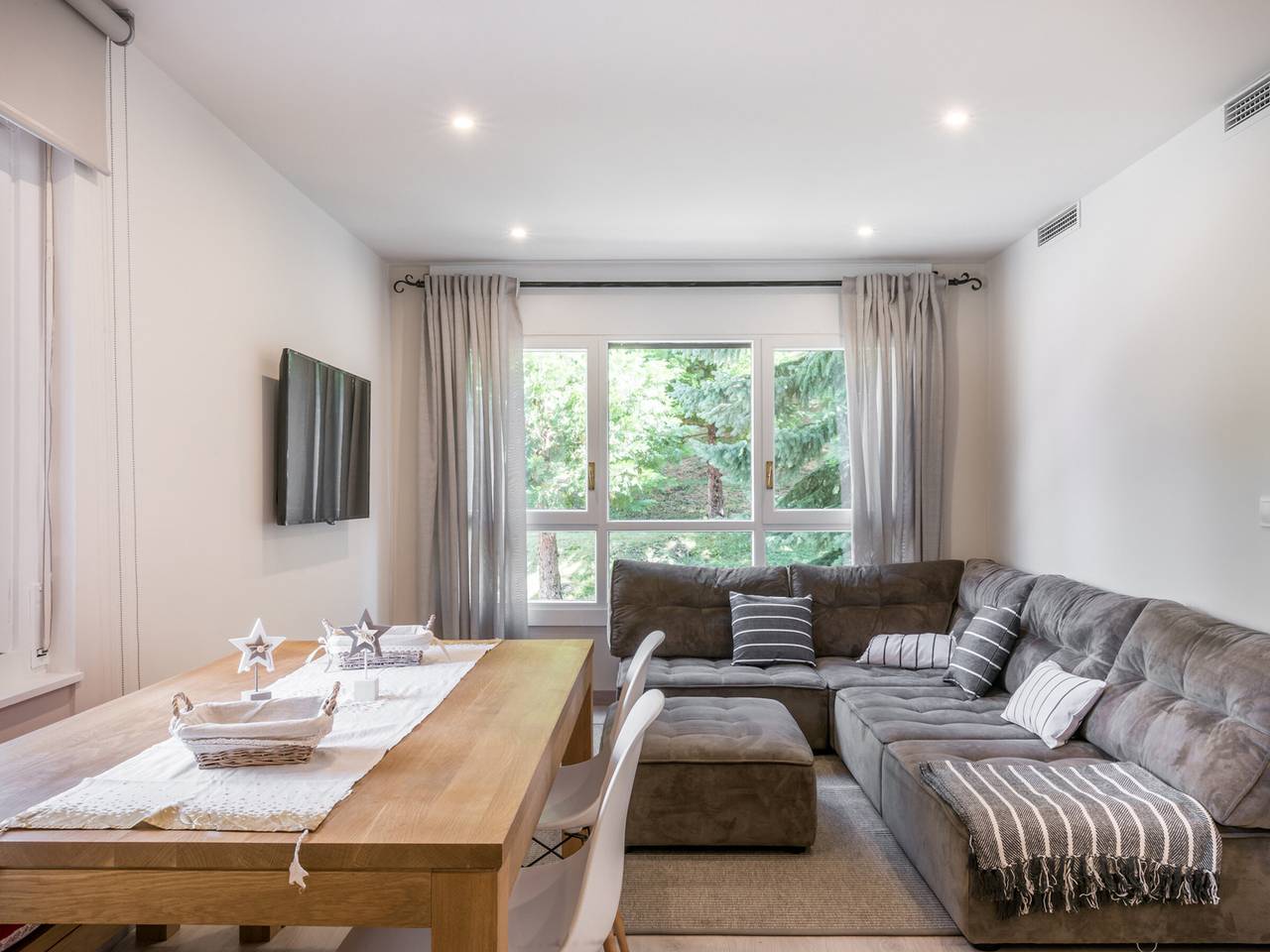 Ganze Wohnung, Charmantes, renoviertes Apartment in Baqueira 1500, nahe Pisten, mit Parkplatz in Baqueira, Naut Aran