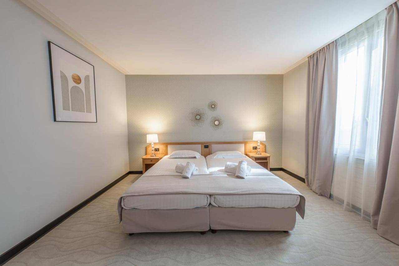 Best Western Plus Le Picardy in Saint-Quentin, Aisne
