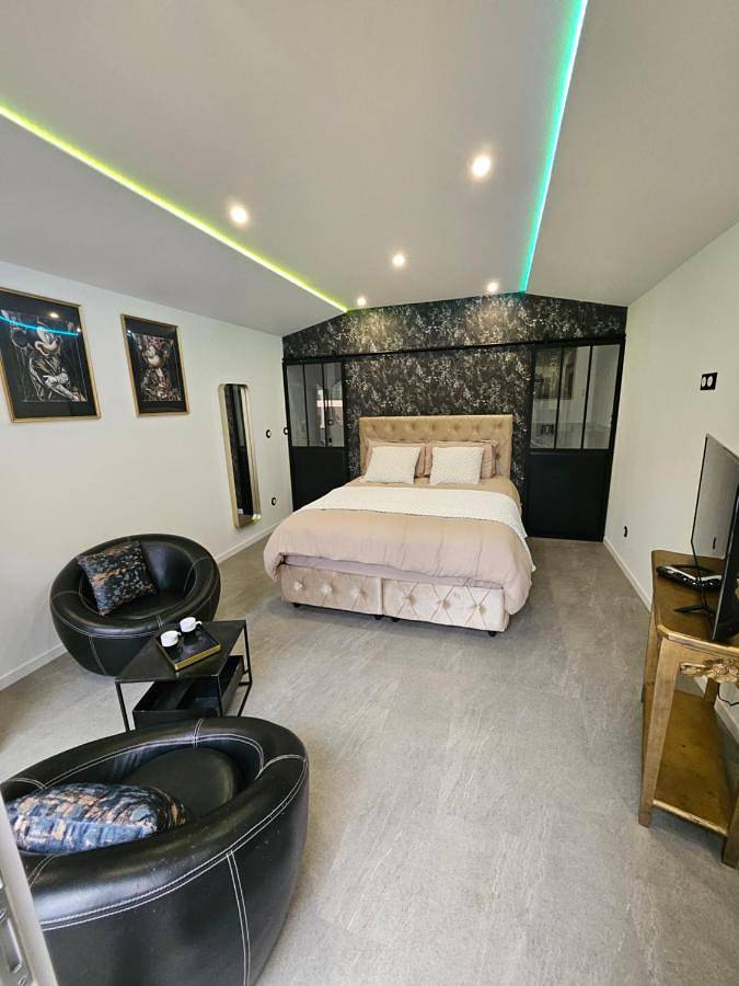 Cottage pour 2 personnes, avec jacuzzi et jardin à Saint-Clair-du-Rhône