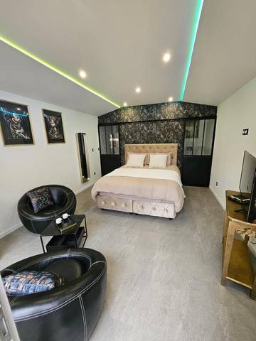 Chambre d’hôte pour 2 personnes, avec jacuzzi et jardin dans l' Isère