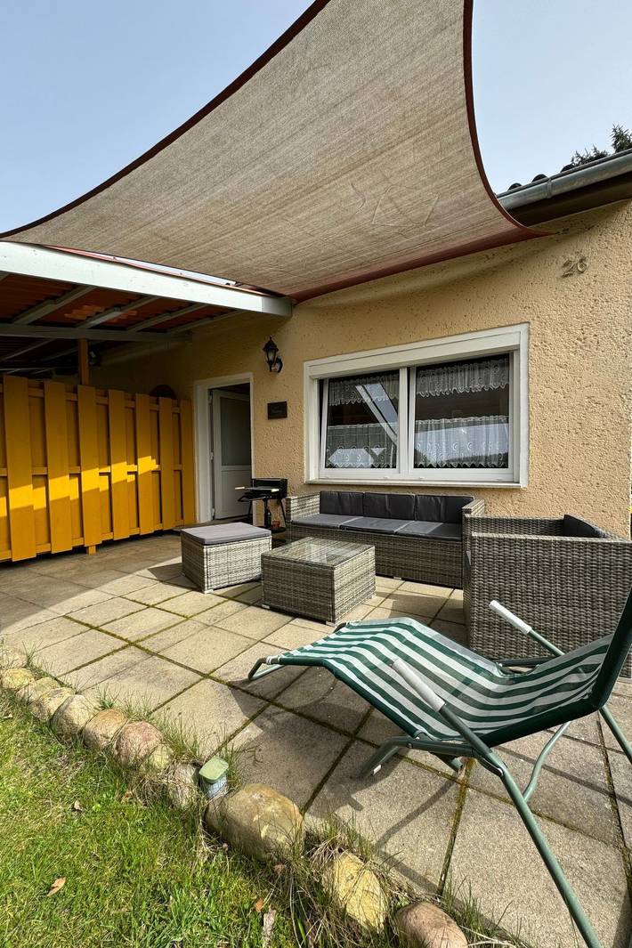 Ferienhaus für 3 Personen, mit Terrasse und Garten in Dargun