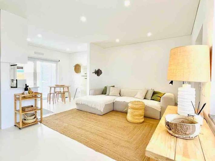 Casa de férias para 8 pessoas, com Varanda e Terraço e ainda Jardim em Almograve