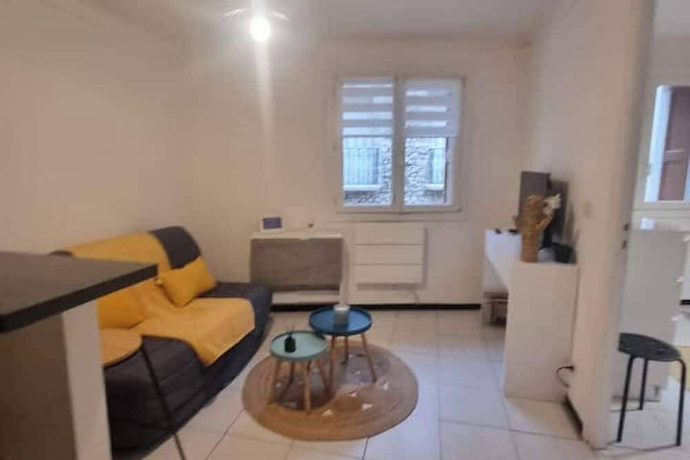 Entire apartment, Cozy apartment Le Boulou in Le Boulou, Céret region