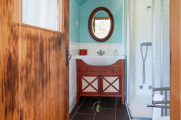 Casa de férias para 6 pessoas, com jardim e terraço e ainda piscina, com animais de estimação em Melgaço