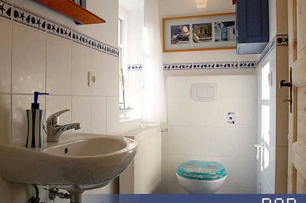 Entire apartment, Bungalow - Holiday Accommodation family Warnke in Greifswald, Western Pomerania