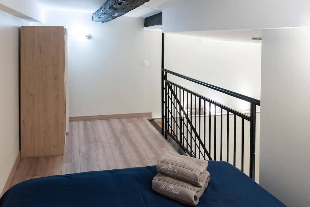 Entire apartment, Magnificent Ivory Duplex in the heart of Montauban in Montauban, Tarn-et-Garonne