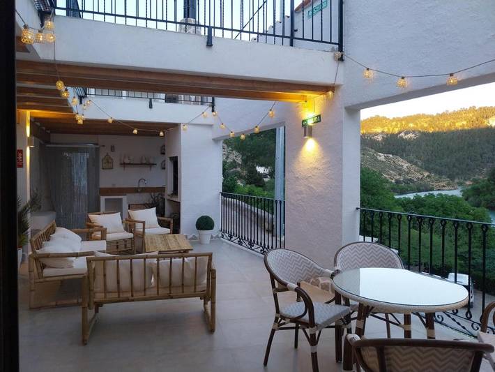Gîte pour 13 personnes, avec vue et vue sur le lac ainsi que piscine et terrasse dans Tolosa (Alcala del Jucar) - 3