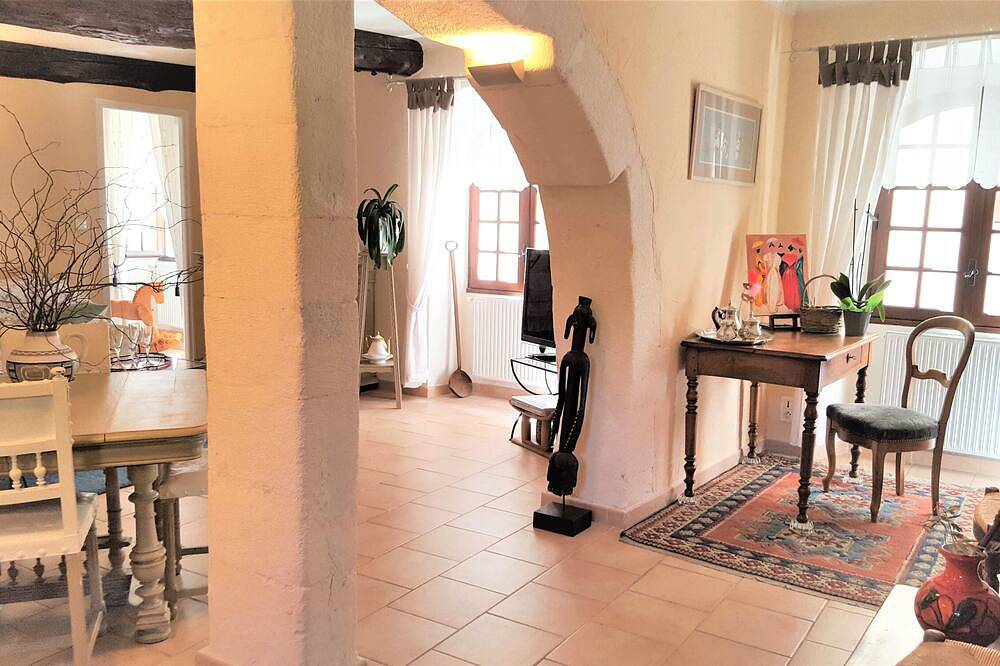 Entire apartment, Charming 80m square apartment in the center of L'Isle sur la Sorgue in L'Isle-sur-la-Sorgue, Vaucluse