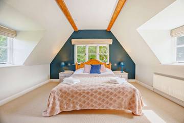 Cottage for 10 People in Bourton-on-the-Water, The Cotswolds, Photo 2