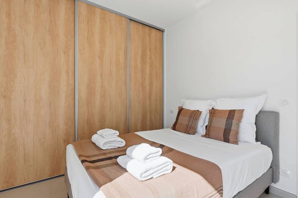 Appartement entier, Penthouse Le Spazio · Proche plage / Centre ville in Castries, Côte méditerranéenne (France)