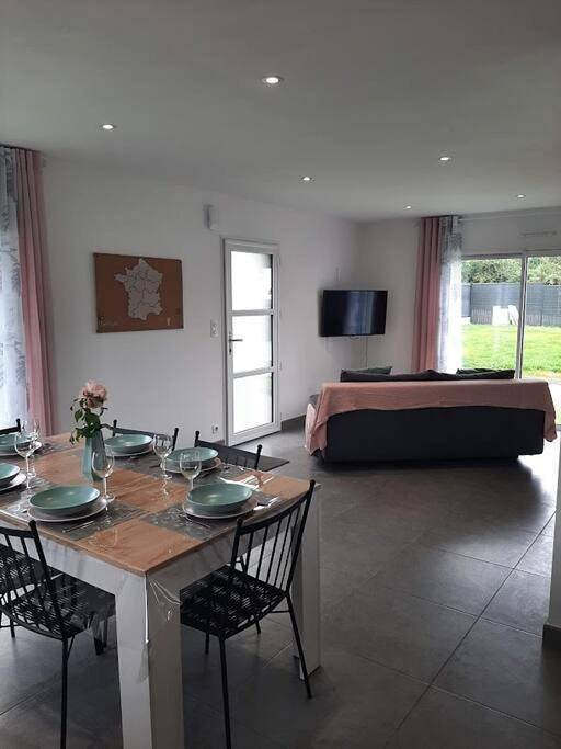 Three-Bedroom House in Sarzeau, Côte des Mégalithes